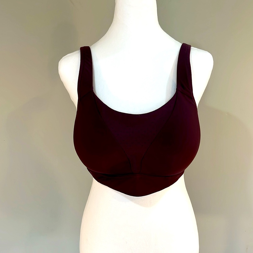 Lululemon Tata Tamer , 38DD, Burgundy
